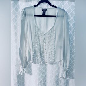 Wrangler White Button-Up Blouse with Lace Detail